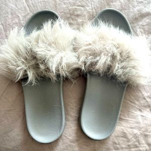 Uggs slides furry gray